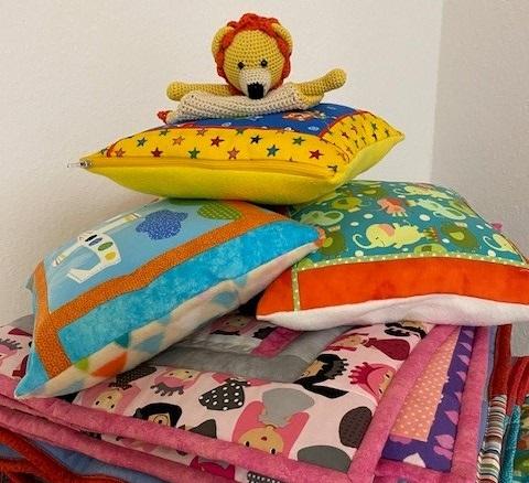 Quiltdecken und Kissen von den Flickenhexen